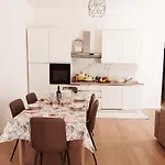 Casa Mascia Pinna Feriehus *